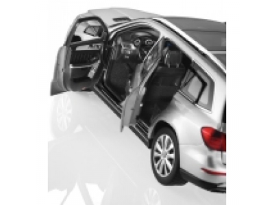 Масштабная модель Mercedes-Benz GL-Klasse (X166), Silver от Mercedes Масштабная модель Mercedes-Benz GL-Klasse (X166), Silver