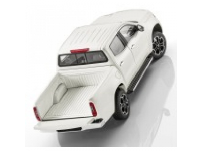 Модель Mercedes X-Class, 1:18 Scale, Bering White от Mercedes Модель Mercedes X-Class, 1:18 Scale, Bering White